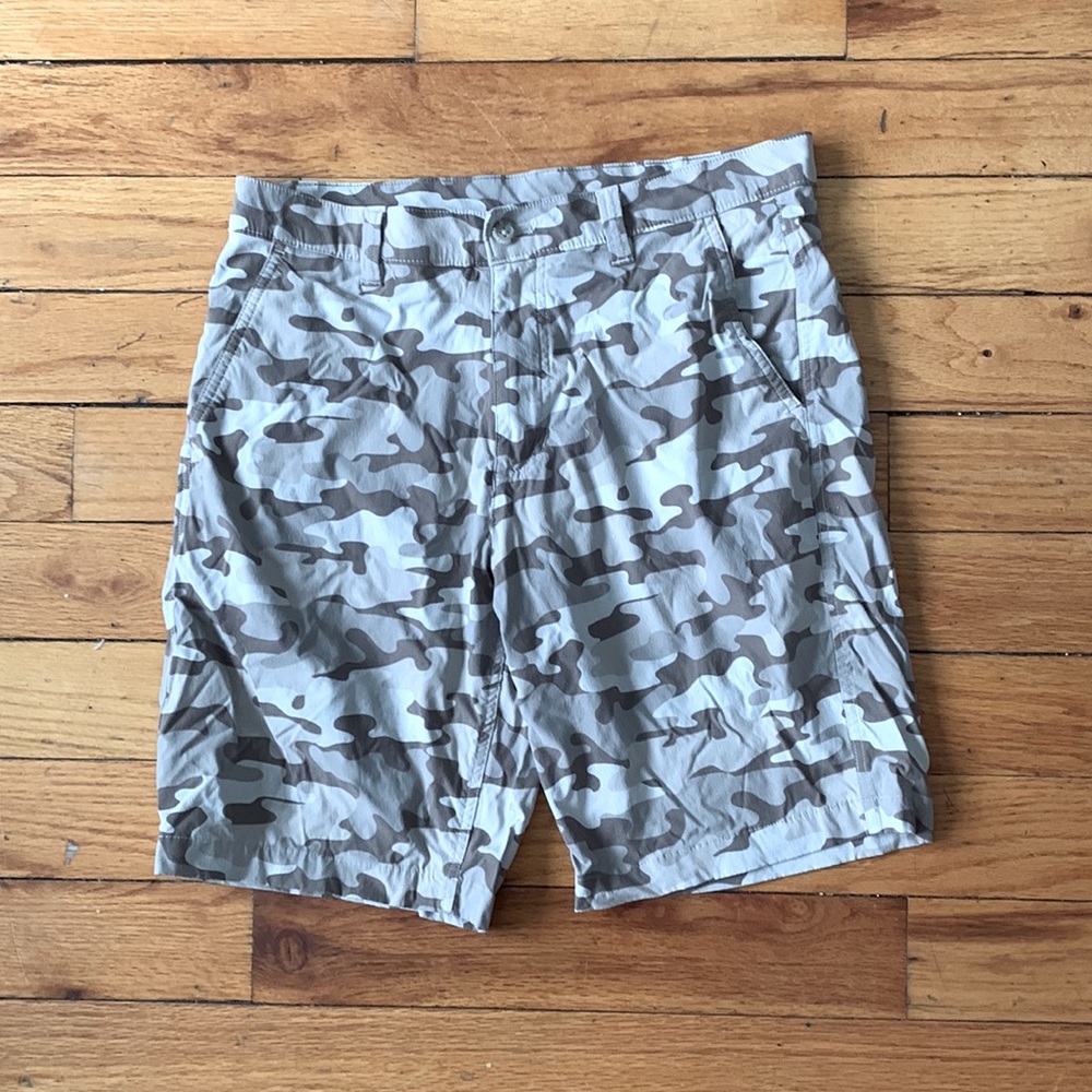 Eddie Bauer Men’s Rainier Shorts, Size 32, Light Brown/Tan Camo